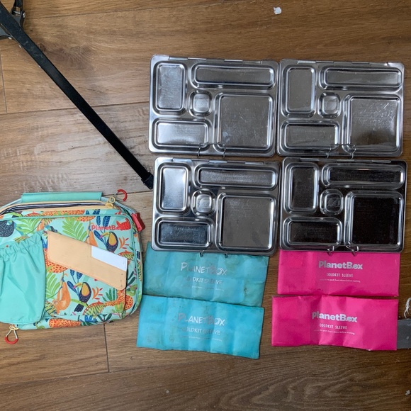 PlanetBox Other - PlanetBox — Set of 4 Rover Stainless Steel Lunch Boxes, 1 Carry Bag, 4 coldkits